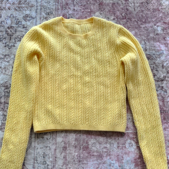 Cropped yellow sweater - Picture 1 of 5